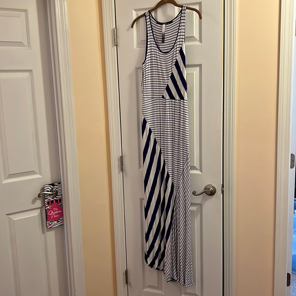 NWT- Kensie striped maxi dress